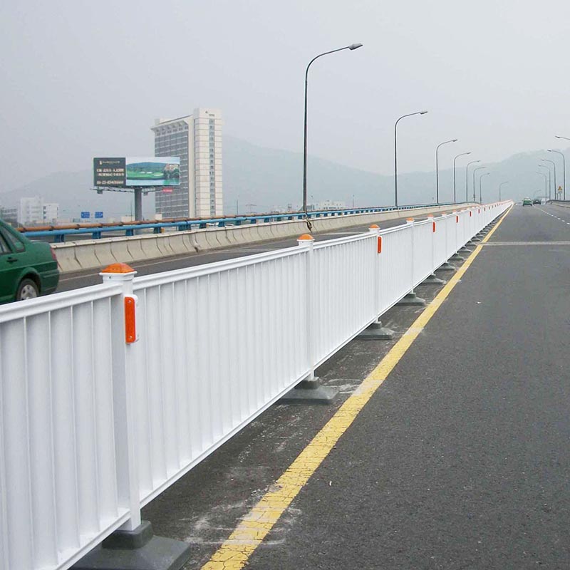 市政護(hù)欄廠家聯(lián)系方式 市政護(hù)欄廠家聯(lián)系方式