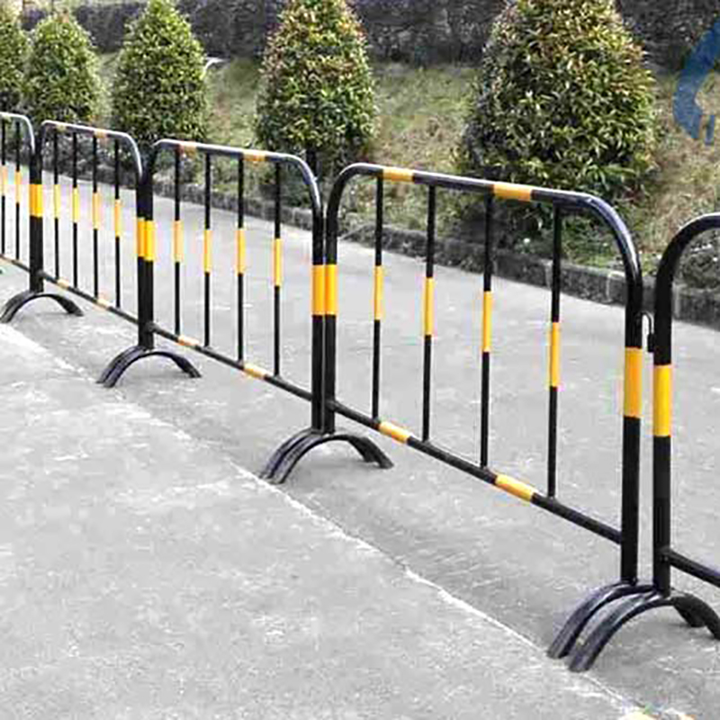 鐵馬護(hù)欄廠家聯(lián)系方式 鐵馬護(hù)欄廠家聯(lián)系方式